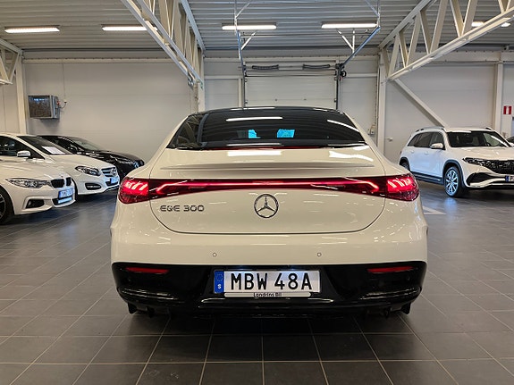 Mercedes-Benz EQE SUV 5 of 5