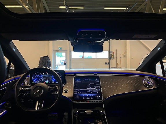 Mercedes-Benz EQE300 6 of 16