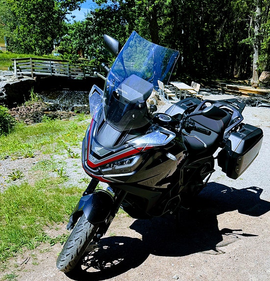 Honda NT 1100A 2 of 5