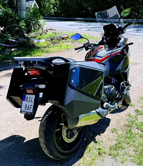 Honda NT 1100A 3 of 5