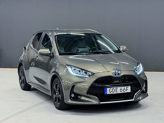 Toyota Yaris 7 of 15