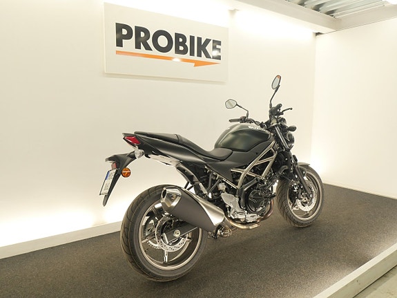 Suzuki SV650 3 of 6