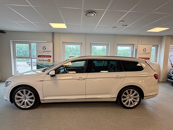 Volkswagen Passat 6 of 30