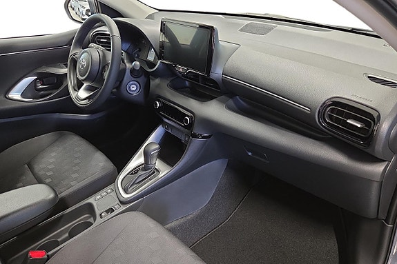 Toyota Yaris 13 of 19