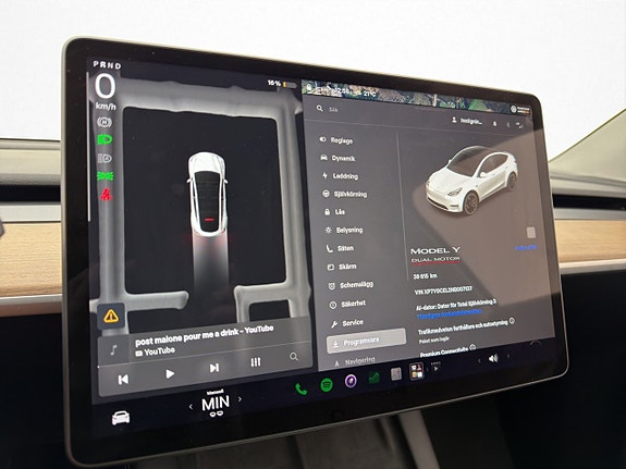 Tesla Model Y 21 of 30