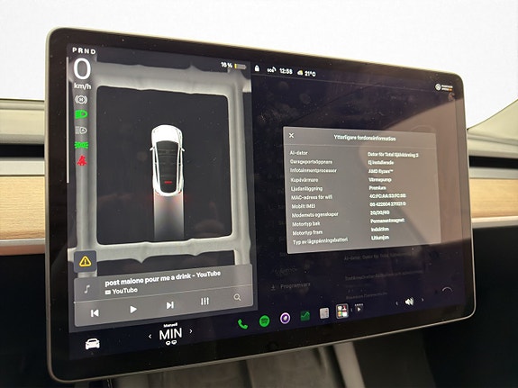 Tesla Model Y 22 of 30