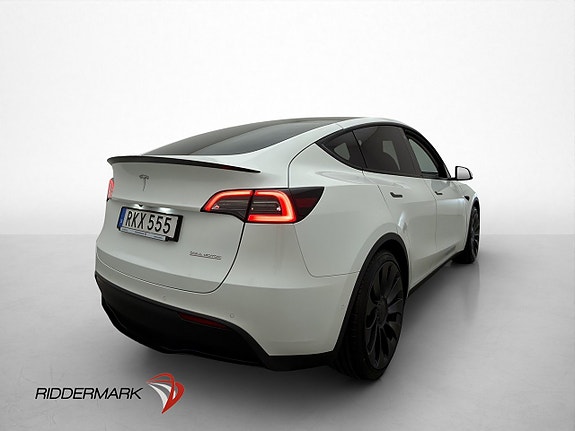 Tesla Model Y 9 of 30