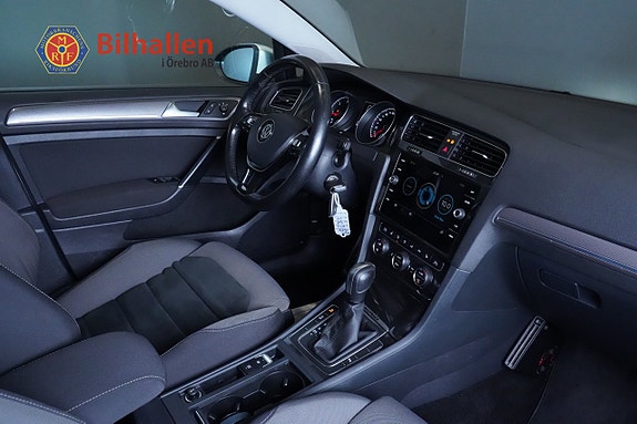 Volkswagen Golf Alltrack 3 of 12