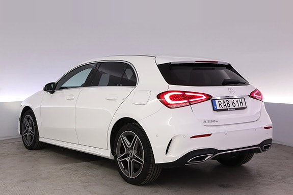 Mercedes-Benz A250 e 4 of 5