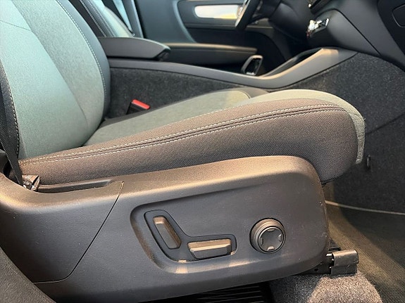 Volvo XC40 19 of 22