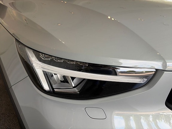 Volvo XC40 16 of 22