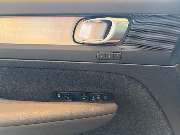 Volvo XC40 15 of 22