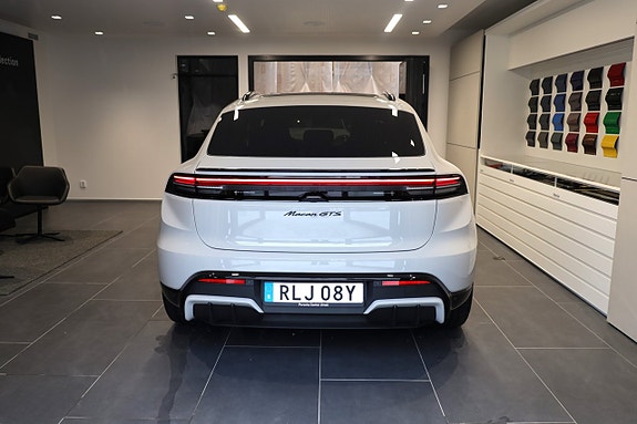 Porsche Macan GTS 7 of 25