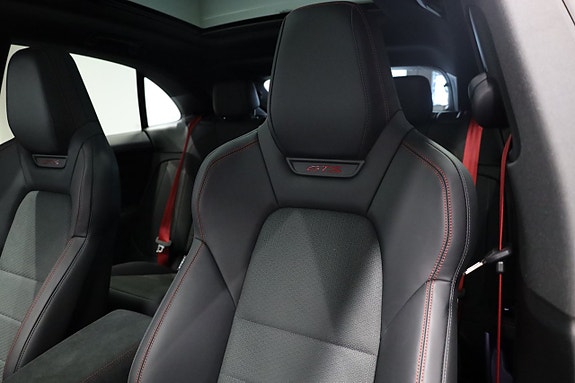 Porsche Macan GTS 15 of 25