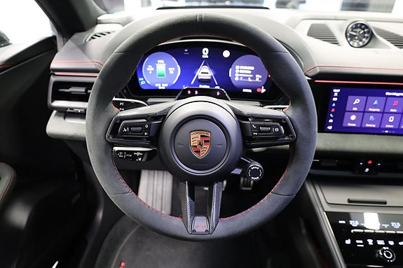 Porsche Macan GTS 19 of 25