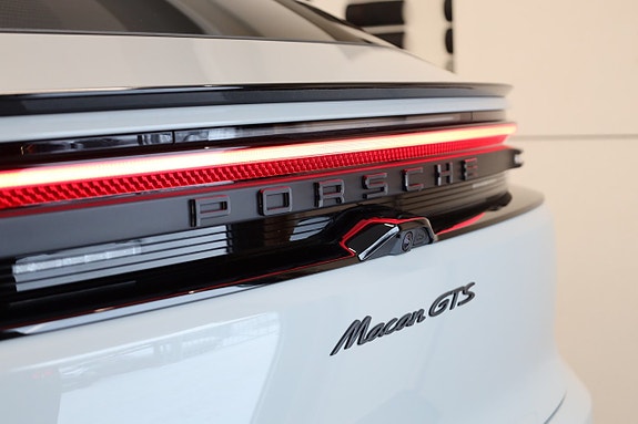 Porsche Macan GTS 6 of 25