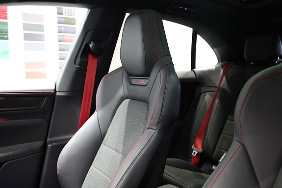 Porsche Macan GTS 14 of 25