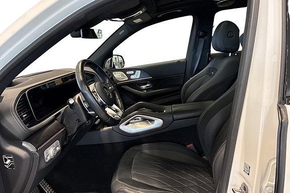 Mercedes-Benz GLS63 12 of 18