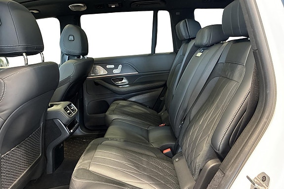 Mercedes-Benz GLS63 13 of 18