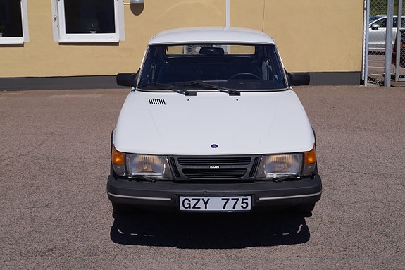 Saab 900 6 of 20