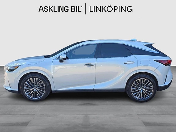 Lexus RX450h+ 3 of 13