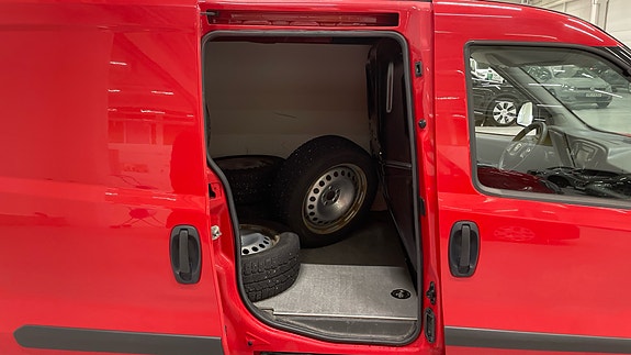Fiat Doblo 2 of 5