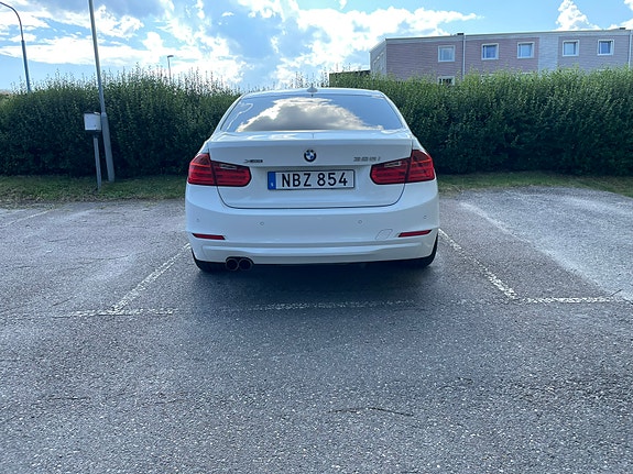 BMW 328i 5 of 5
