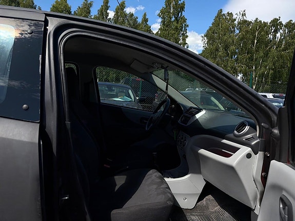Suzuki Alto 19 of 19