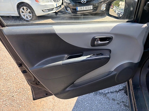 Suzuki Alto 18 of 19