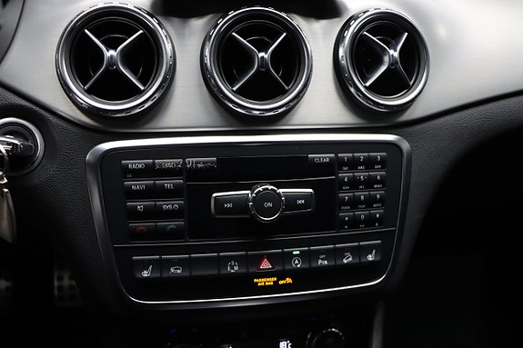 Mercedes-Benz GLA200 16 of 20