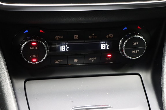 Mercedes-Benz GLA200 15 of 20