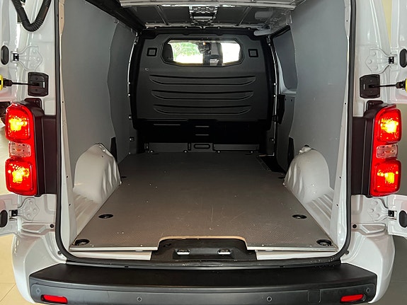 Peugeot e-Expert 6 of 13