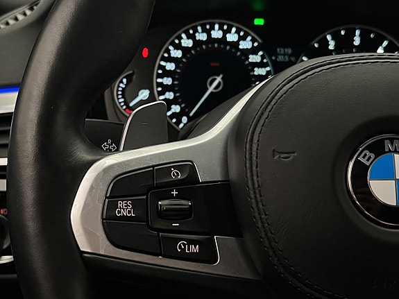 BMW 530i 28 of 30