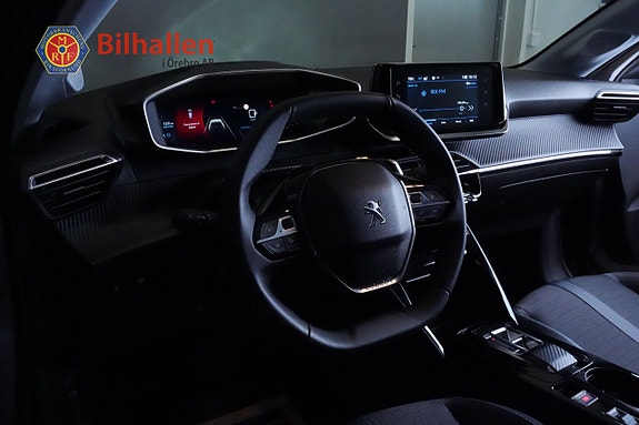 Peugeot 208 3 of 5