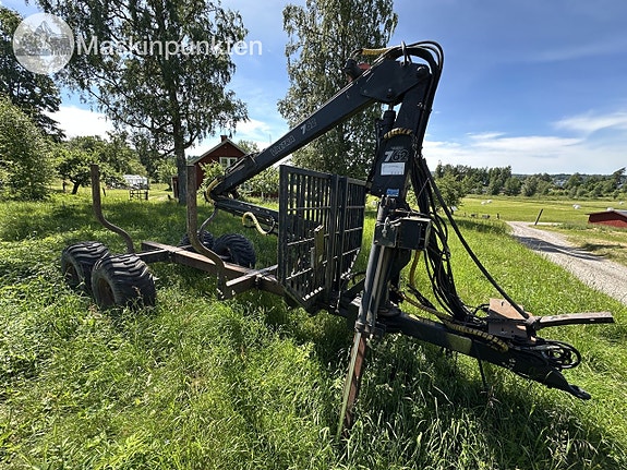 Valtra 762 Timmervagn/huggar kärra 7 of 27