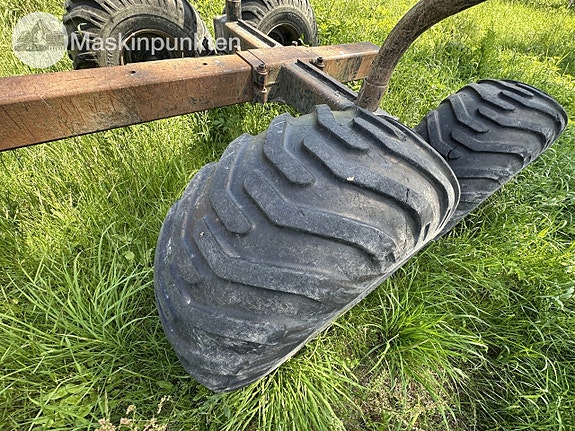 Valtra 762 Timmervagn/huggar kärra 10 of 27