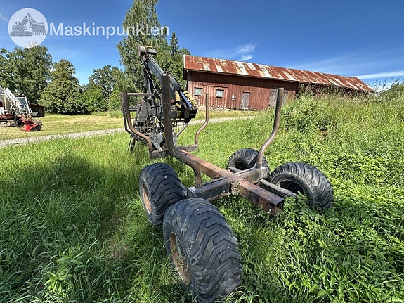 Valtra 762 Timmervagn/huggar kärra 3 of 27