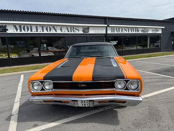 Plymouth GTX 2 of 17