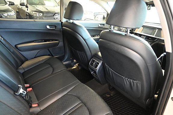 Kia Optima 13 of 27