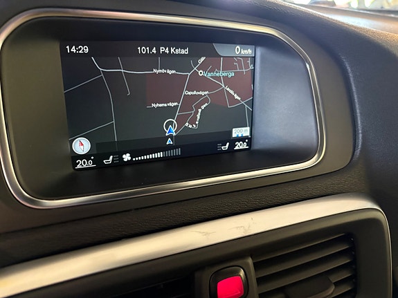 Volvo V40 Cross Country 8 of 8