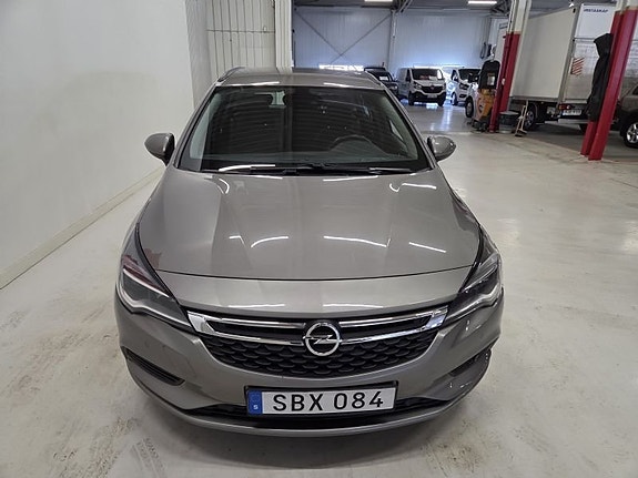 Opel Astra 2 of 5