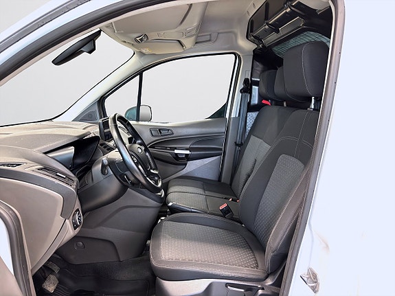 Ford Transit Connect 10 of 13
