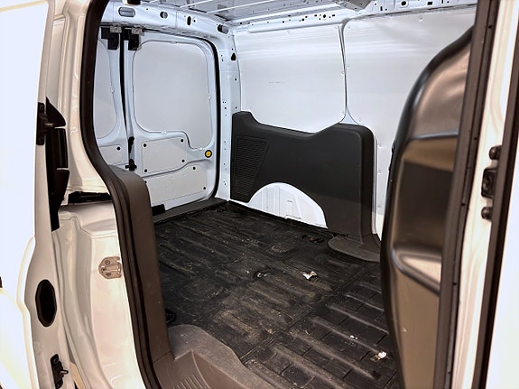 Ford Transit Connect 6 of 13