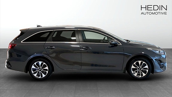 Kia Ceed 2 of 5