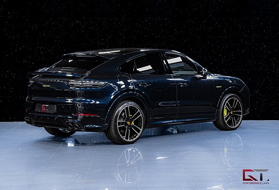 Porsche Cayenne 8 of 21