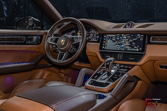 Porsche Cayenne 18 of 21