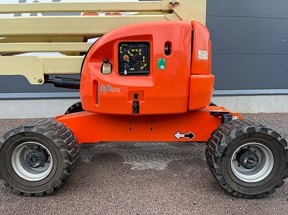 JLG 450 AJ 2 of 5