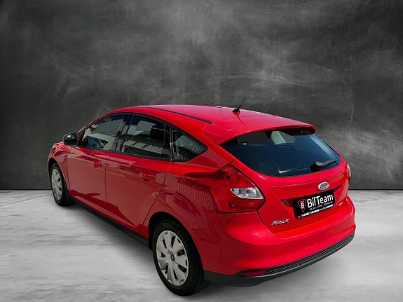 Ford Focus 4 of 5