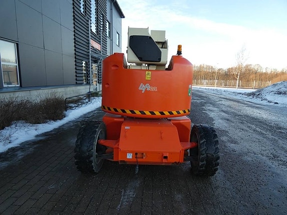 JLG E 450 AJ 4 of 5