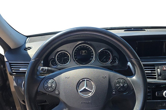 Mercedes-Benz E250 8 of 8